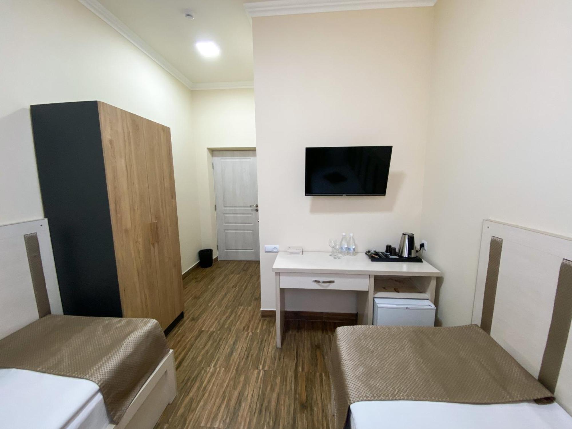 Alex Hotel Erevan Exterior foto