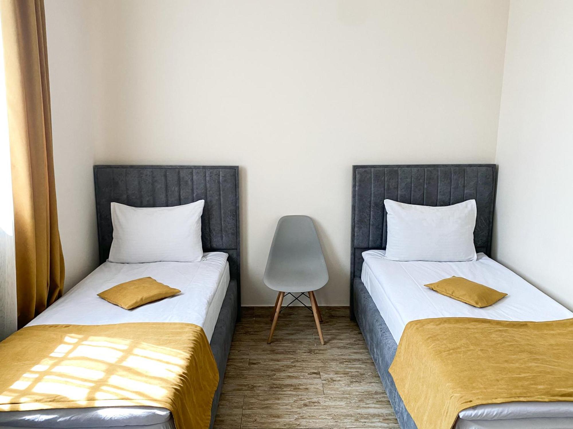 Alex Hotel Erevan Exterior foto